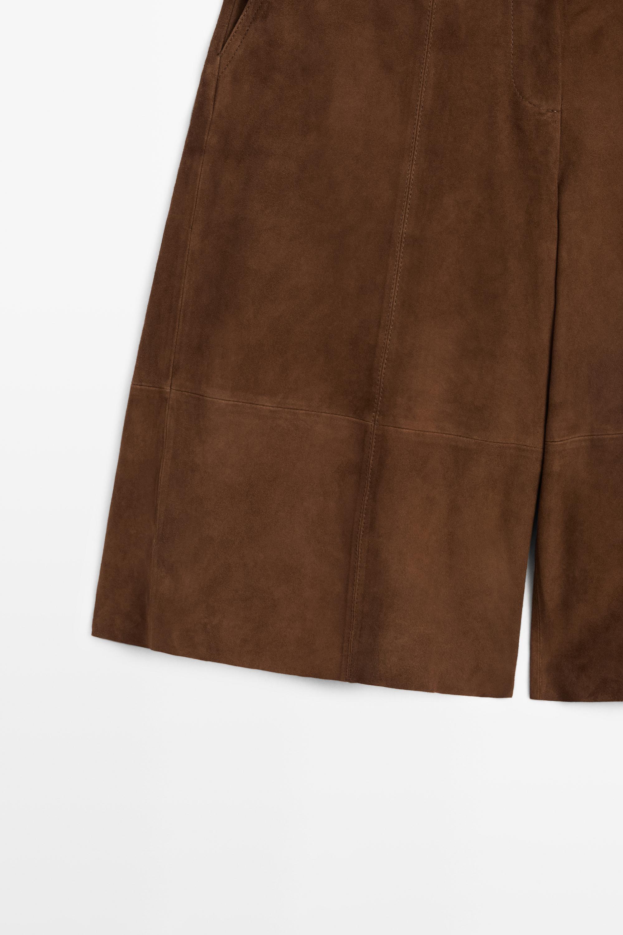 Long suede leather Bermuda shorts